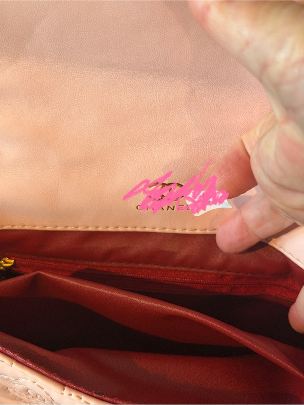 Quilted Floral Chain Shoulder Bag in Light Pink - Picture 3 of 5